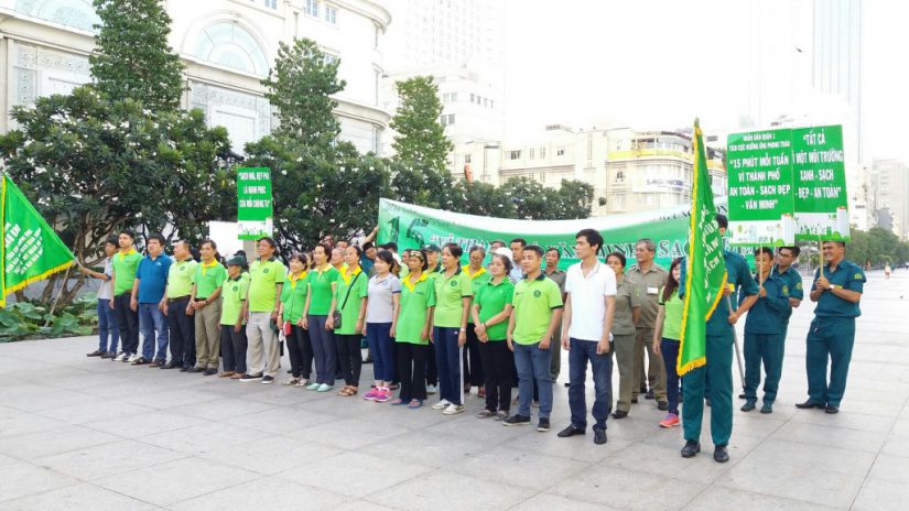 Phường Cầu Kho duy trì thực hiện phong trào “ 15 phút mỗi tuần vì thành phố văn minh – an toàn – sạch đẹp ”